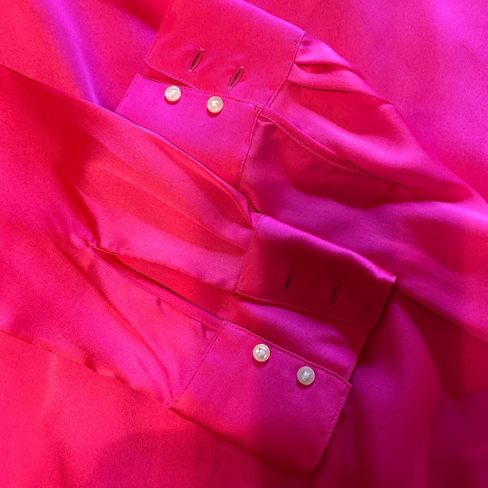Neon Pink long sleeve BR top!🎀💞💖